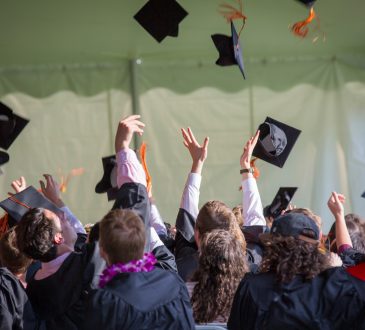 Plus éduqués, plus formés : les besoins d’orientation des diplômés