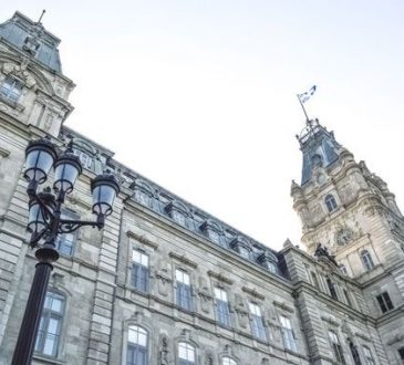 Étude : les employés du secteur public sont avantagés au Québec