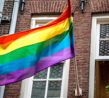7 ressources pour mieux intervenir auprès de clients LGBTQ+