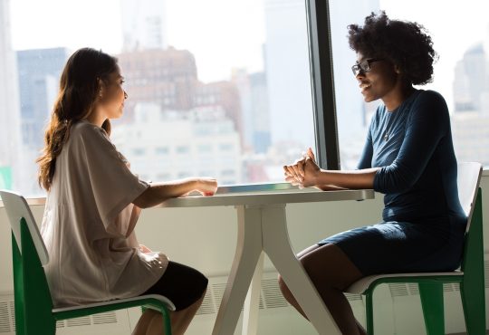 Maîtriser l’art du réseautage lorsqu’on est introverti