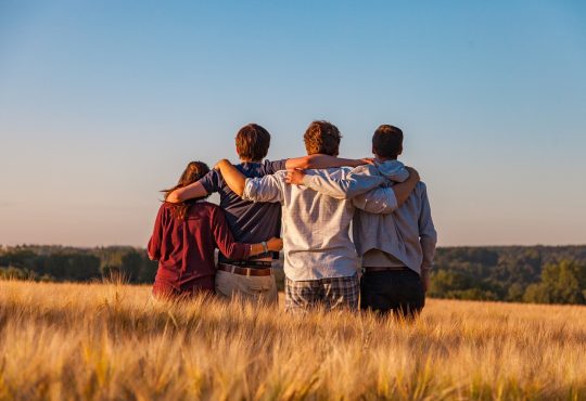 La question « Que voudras-tu faire plus tard? » peut irriter les conseillers en développement de carrière autant que les adolescents. Cette question m’exaspère tellement que j’ai entrepris un doctorat pour étudier les questions à poser et les techniques à utiliser avec les adolescents.