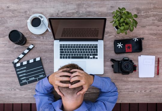 L’épuisement professionnel ou burnout est considéré comme le mal psychique des temps modernes (Papineau, 2005).