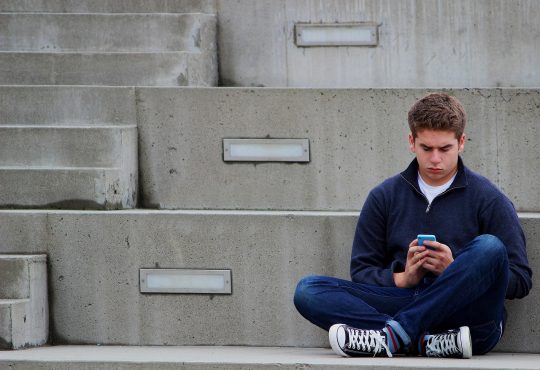 Le soutien parental fait partie des éléments composant la complexe équation de la réussite scolaire du primaire à l’université.