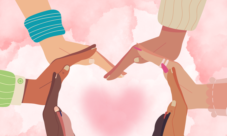Personnes d'origines différentes qui forment un coeur avec leurs mains.